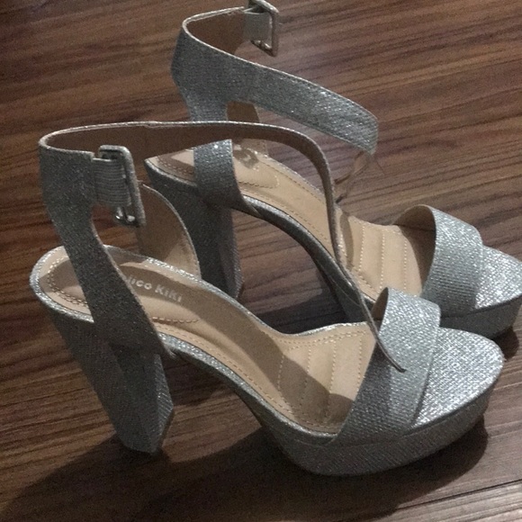 Shoes | Silver Wide Heel Sandals Size 9 